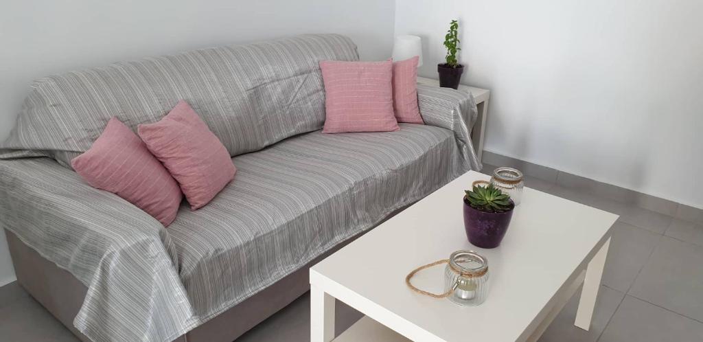 Posezení v ubytování Finiki Seaside Apartment