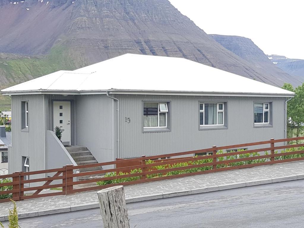 Sigurhaed Apartment With All Within Your Reach Isafjordur Updated 21 Prices