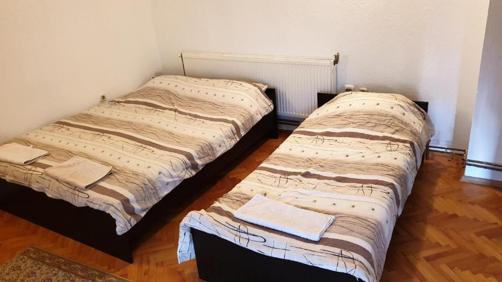 Majestic Rooms&Apartments - Comfort Triple Room Con Ducha