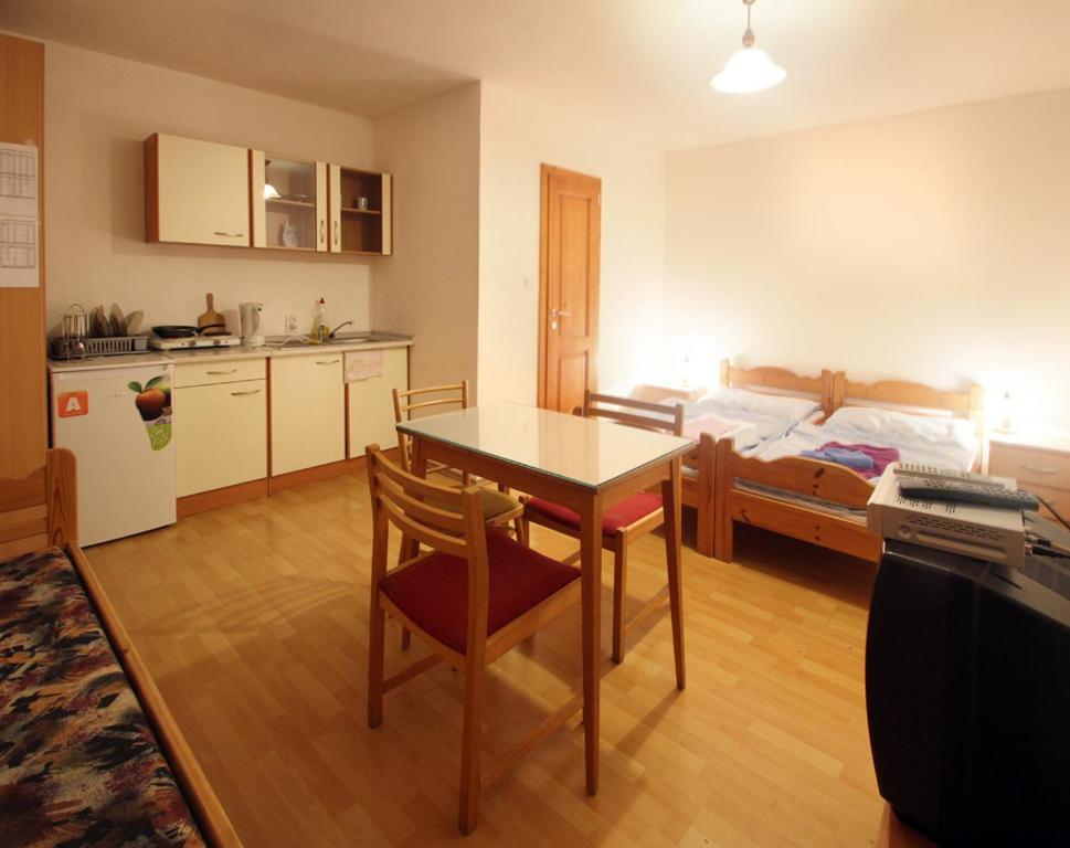 A kitchen or kitchenette at Privat Lucia