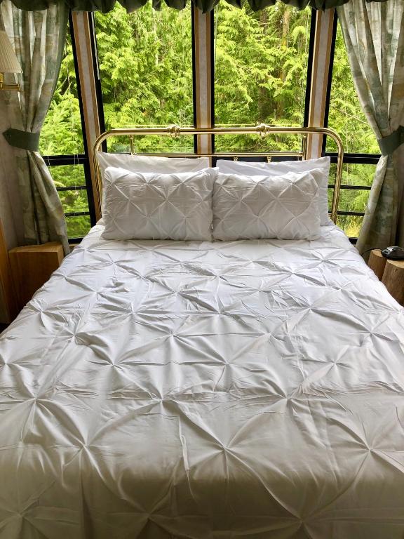 Voodi või voodid majutusasutuse Garden Bay Hideaway - Glamping & RV toas
