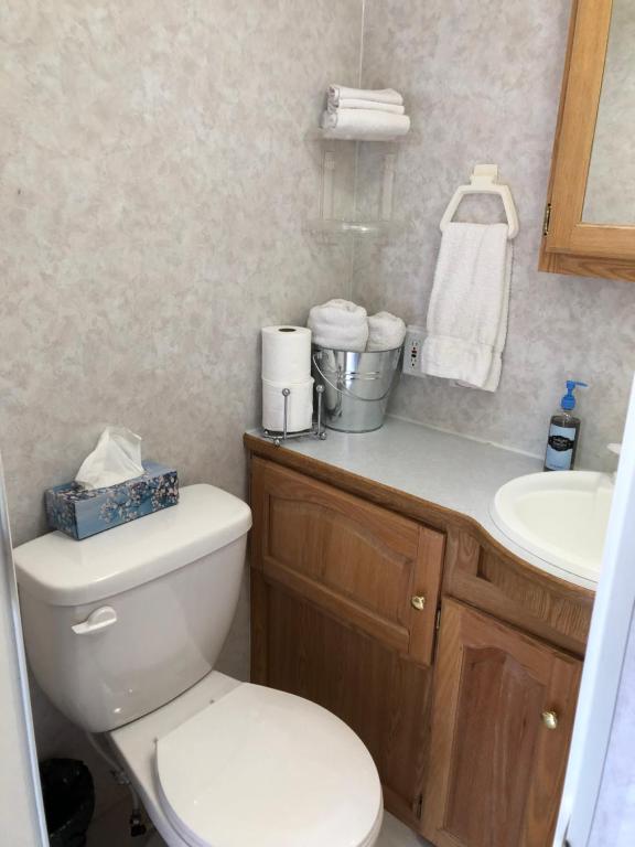Vannituba majutusasutuses Garden Bay Hideaway - Glamping & RV