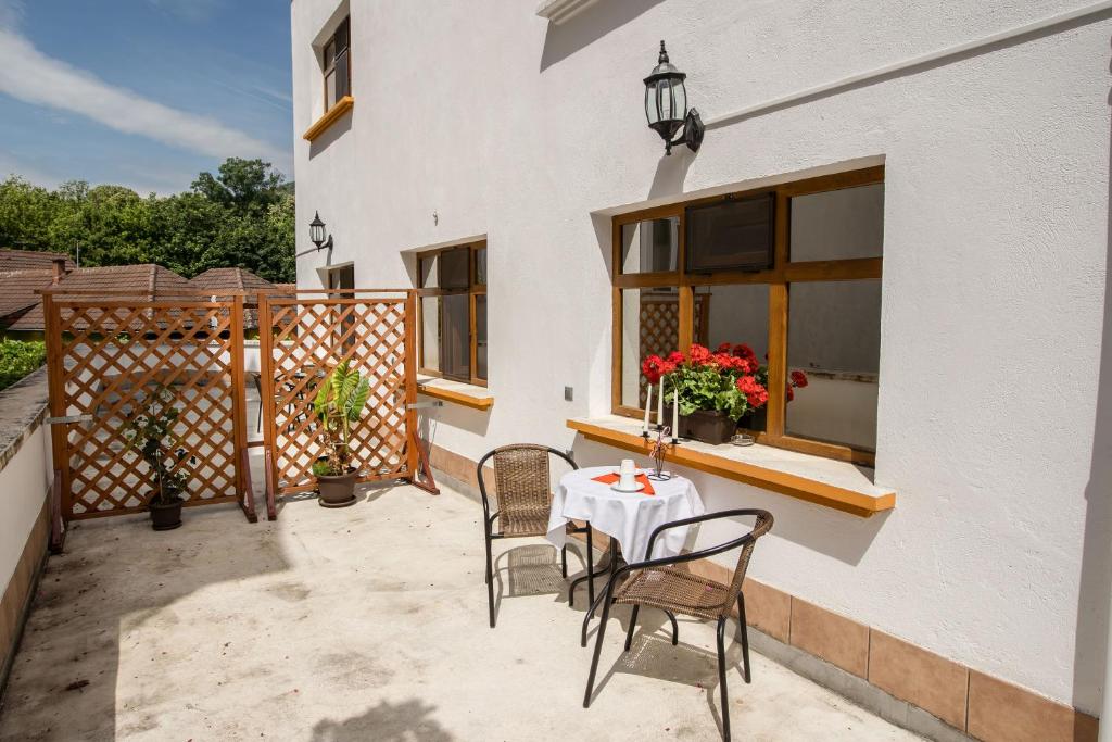 Pensiunea Vila Europa - Appartamento Con Una Camera Da Letto Con Balcone