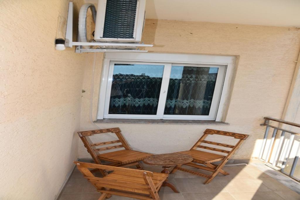 gzim's apartment - Image 11