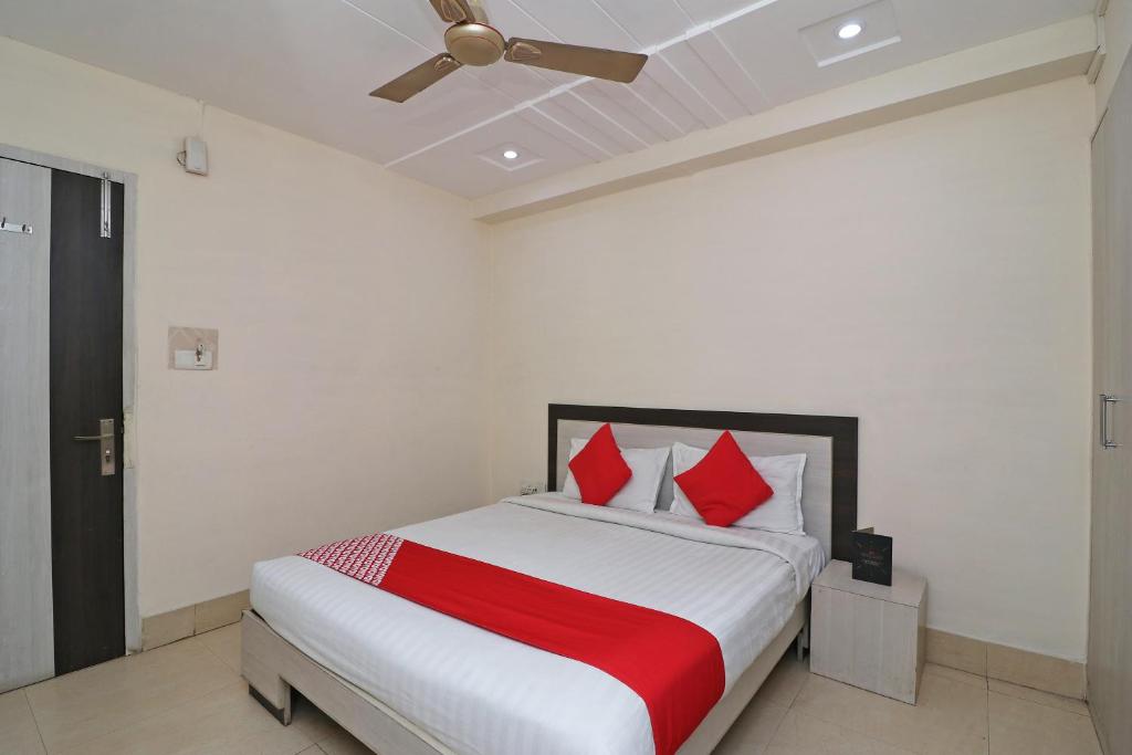 Hotel Mandiram - 