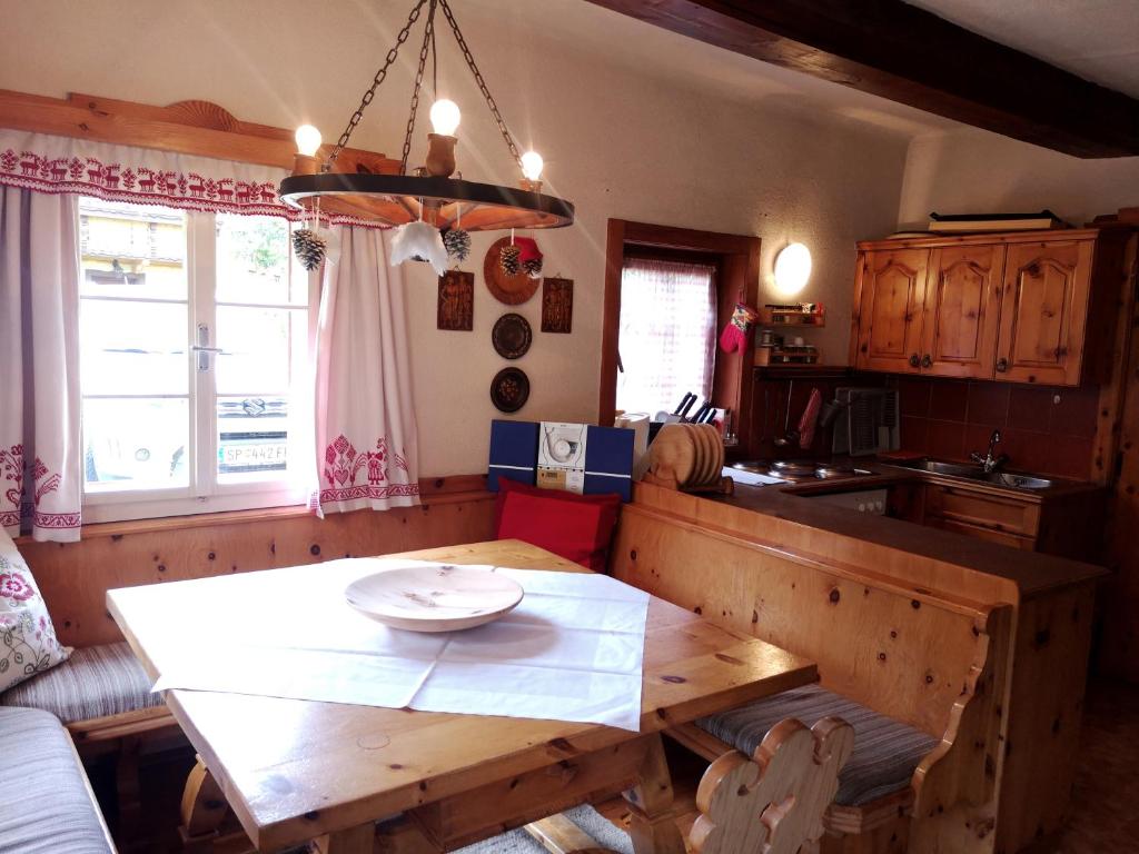 Kuchyň nebo kuchyňský kout v ubytování Ferienhaus Zipfmatl Keusche