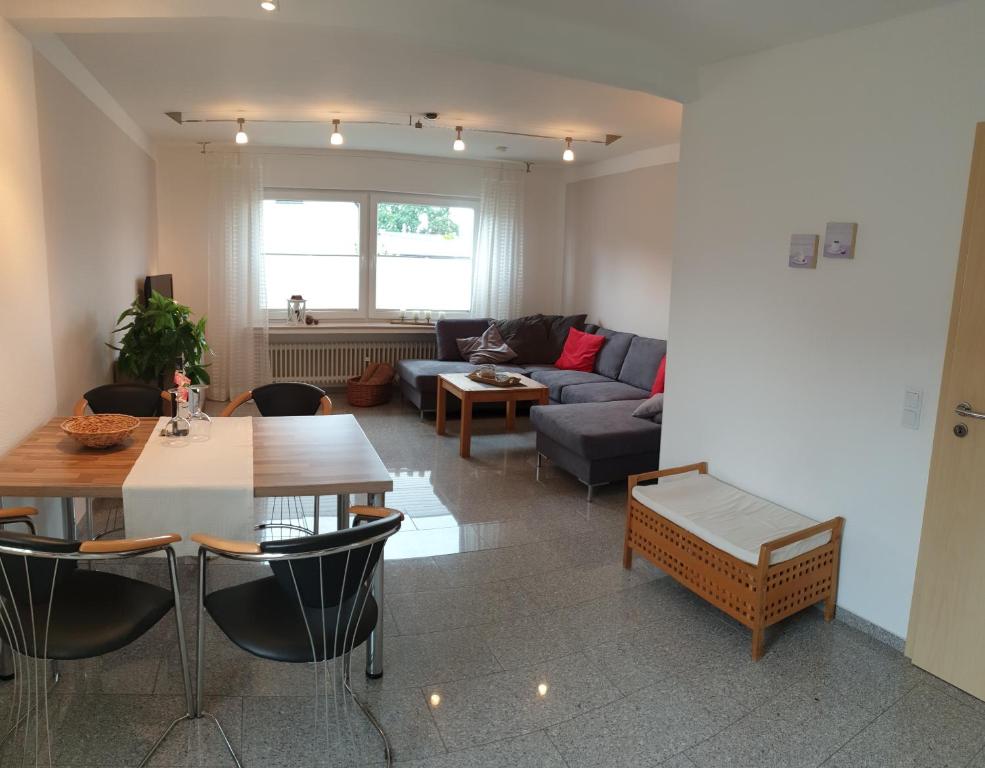 Posezení v ubytování Haus Bramland --- 2 FeWo's --- EG 60qm und OG 55qm