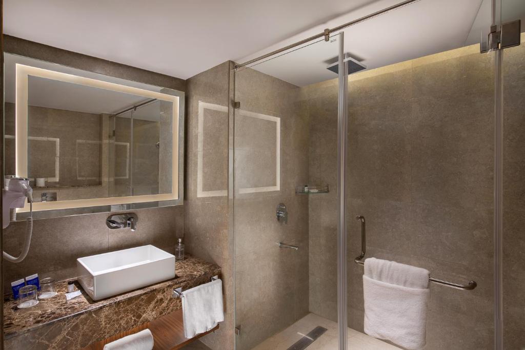 Nirvana Sarovar Portico Gorakhpur - Superieure Kamers Met Twee Eenpersoonsbedden