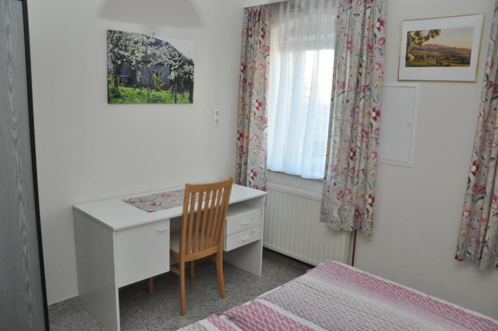 Postel nebo postele na pokoji v ubytování Haaghof Ertl