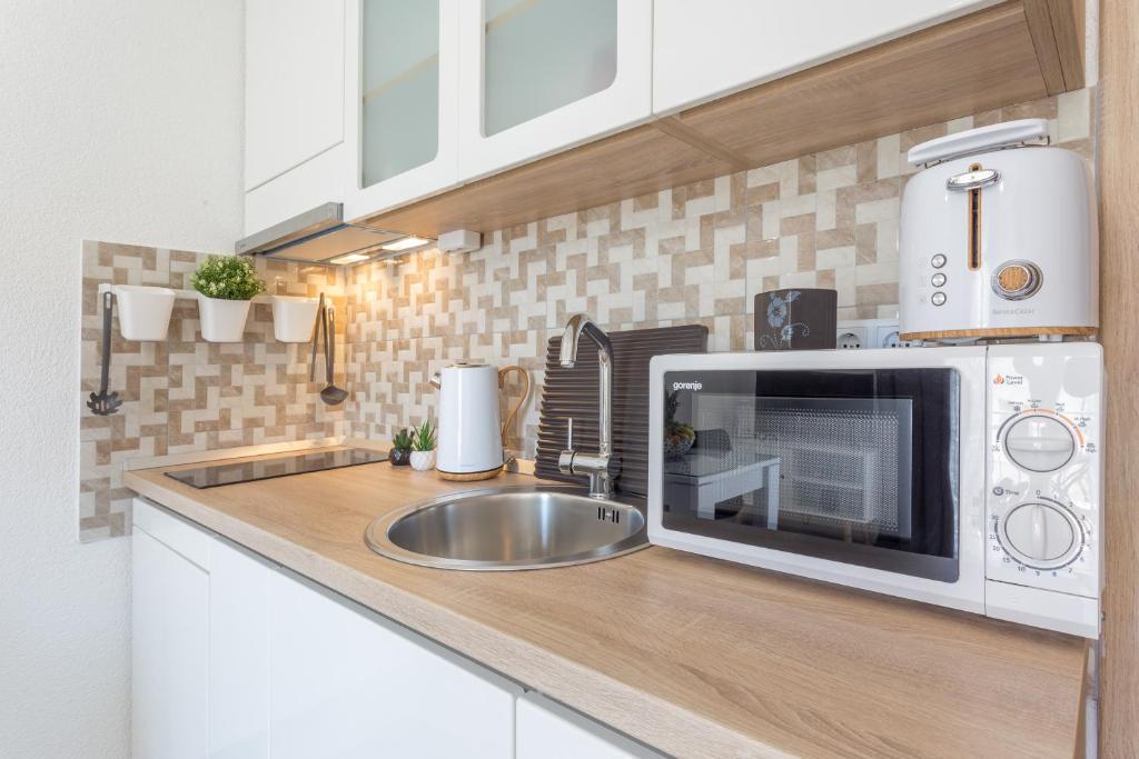 Kuchyňa alebo kuchynka v ubytovaní Apartment Marina Pavić 02