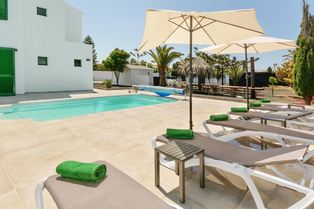 Villa Amanecer I con piscina climatizada y wifi gratis, Playa ...