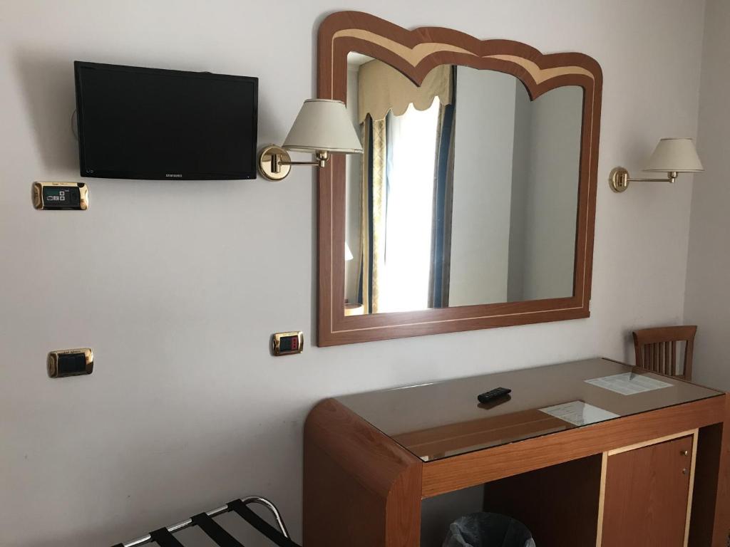 TV a/nebo společenská místnost v ubytování Hotel Albatros