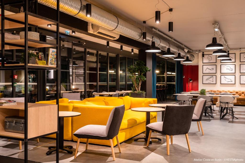 Posezení v ubytování ibis Styles Bâle-Mulhouse Aéroport