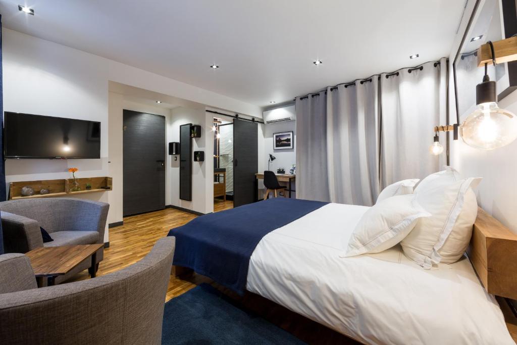 Les suites sainte claire - Studio Apartment