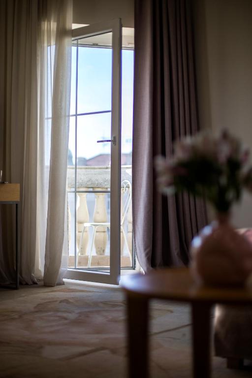 Jump INN Hotel Belgrade - Resim 42