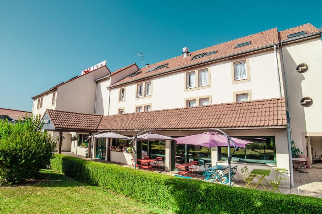 Budova, kde se hotel nachází