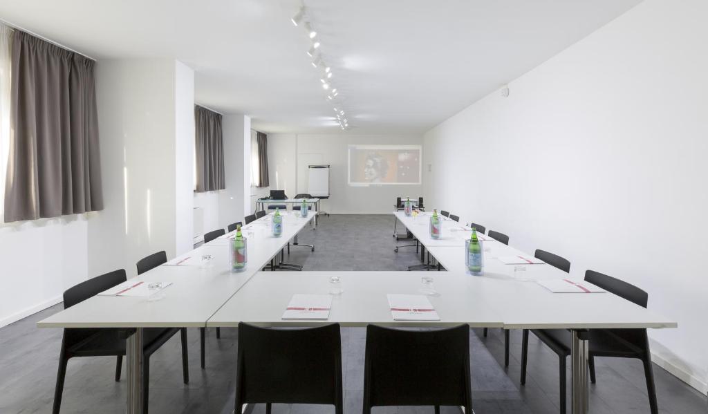 Hotel Cristina - Resim 35