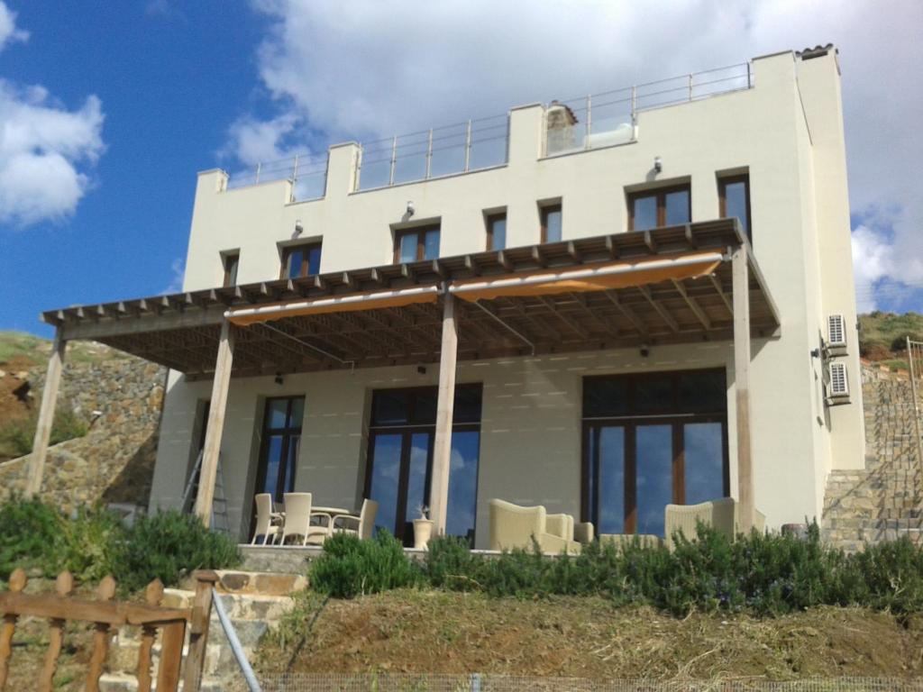 Budova, kde se vila nachází