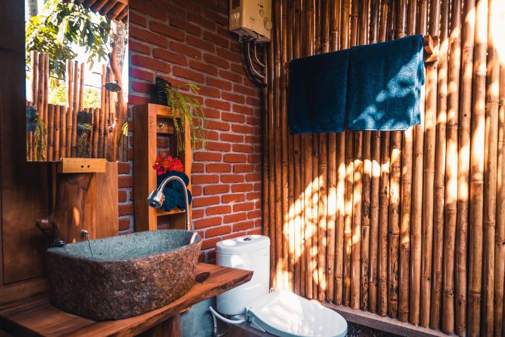 Lagoona Beach Bungalows - Eco Bungalows Batukaras - 家庭平房