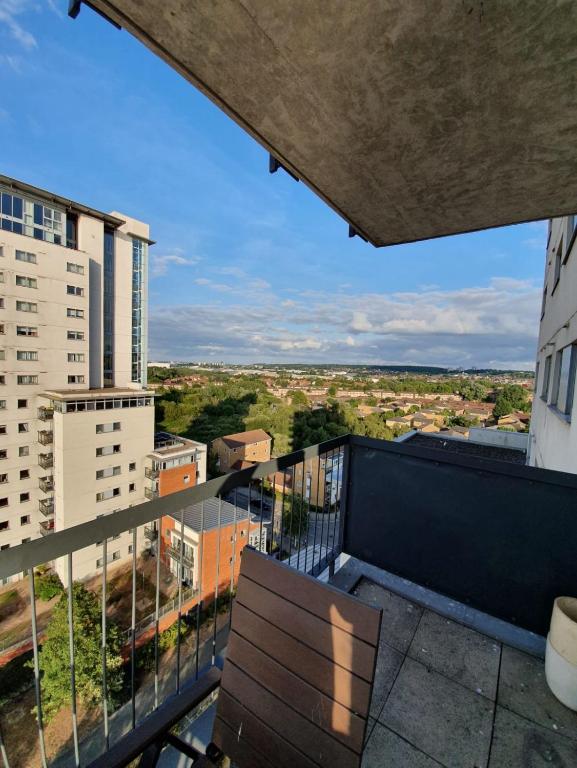 AFFLUENT APARTMENTS riverside Sark tower