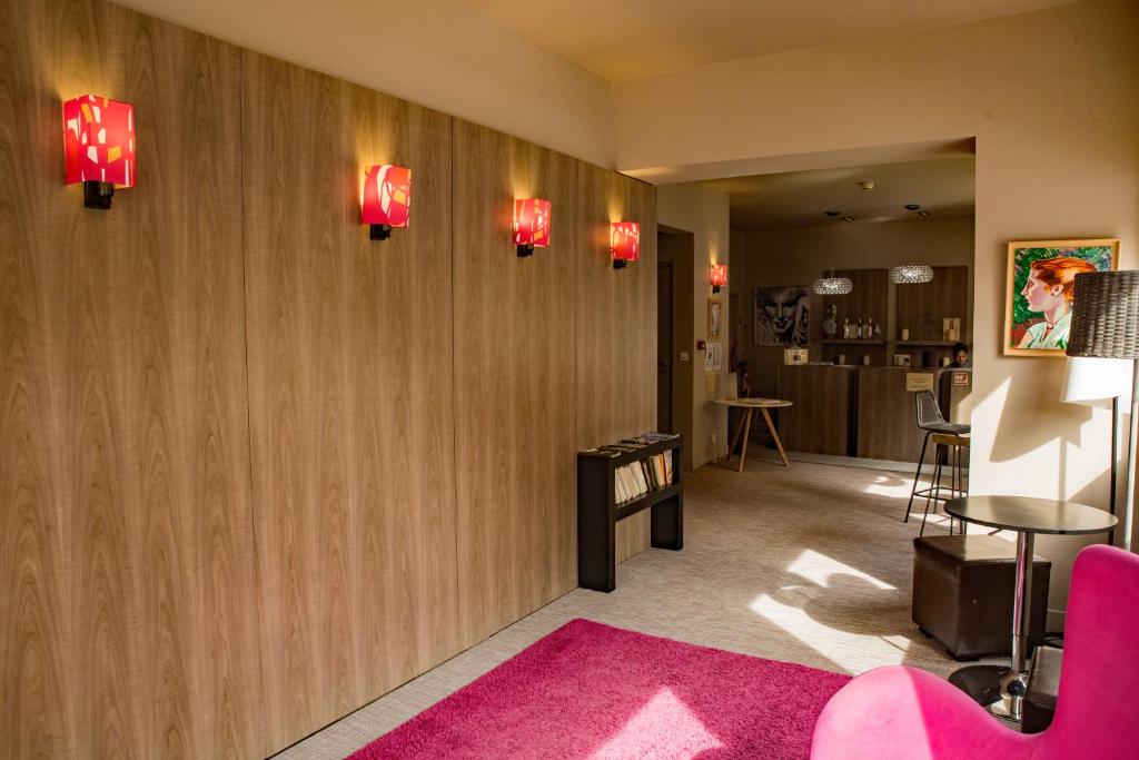 Gallery image of Bliss Hotel in Cogolin