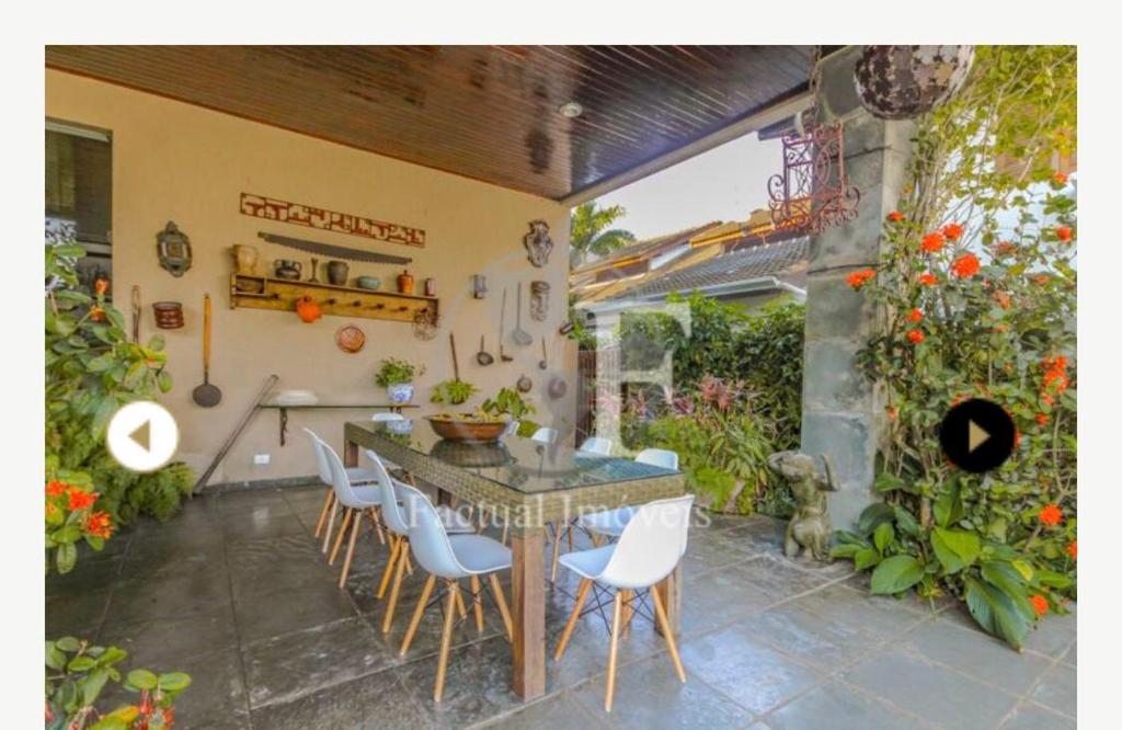  Deslumbrante casa condomínio fechado praia de Pernambuco - Guarujá