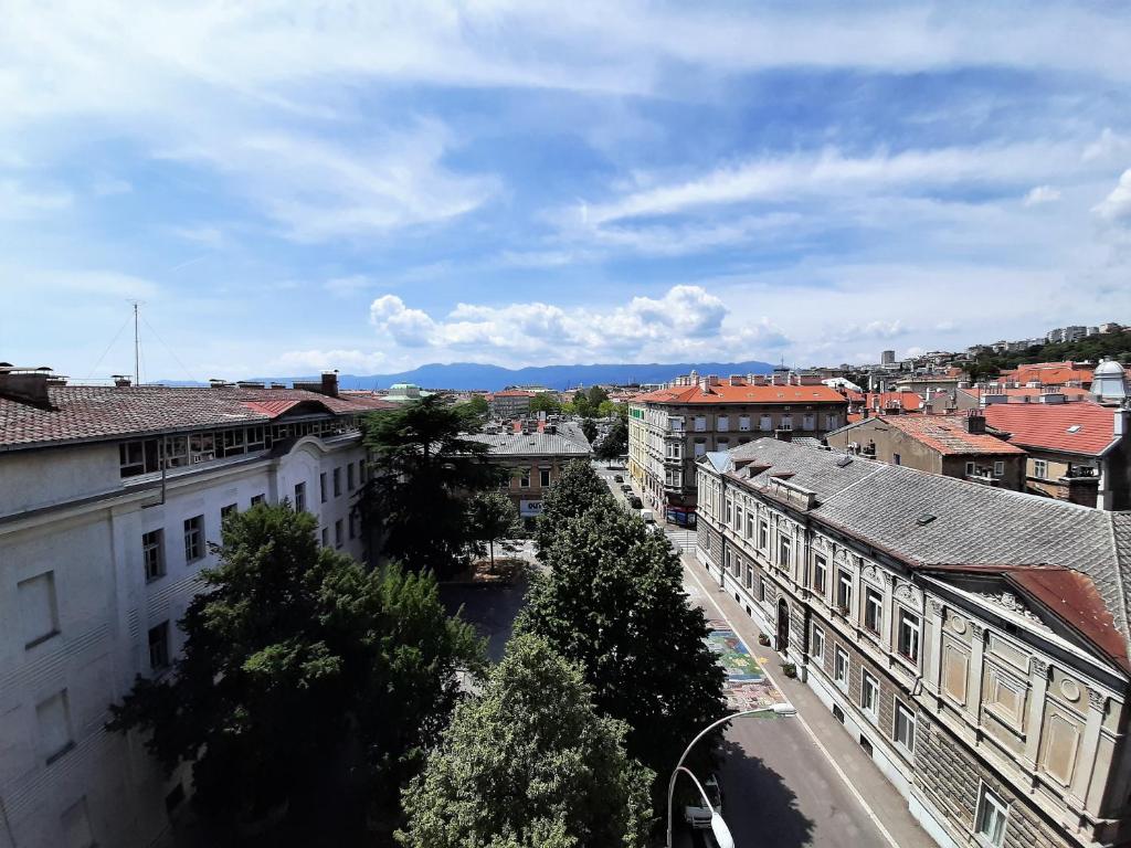 Nespecifikovaný výhled na hory nebo výhled na hory při pohledu z apartmánu