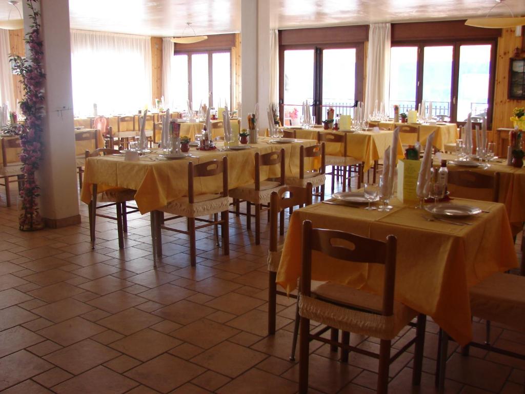 Restaurace v ubytování Albergo Ristorante Baraglia