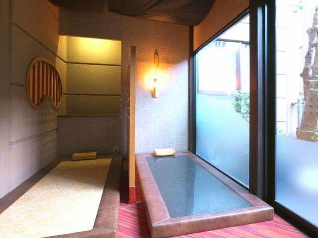 Bazén v ubytování Awara Onsen hot spring Koubou Gurabaatei nebo v jeho okolí
