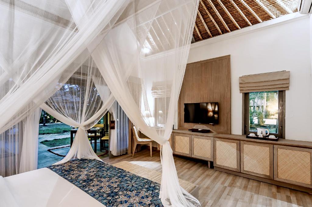 Nirwana Beach & Resort - Grand Premiere Room With Garden View