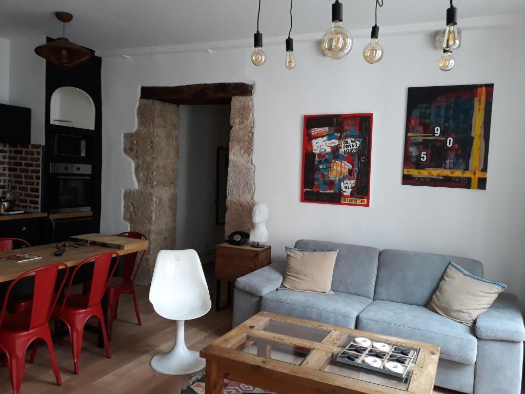 L'APPART LE 5 - Two-Bedroom Apartment