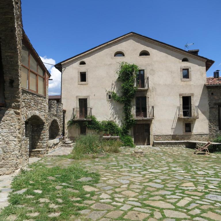 Budova, v ktorej sa dom na vidieku nachádza