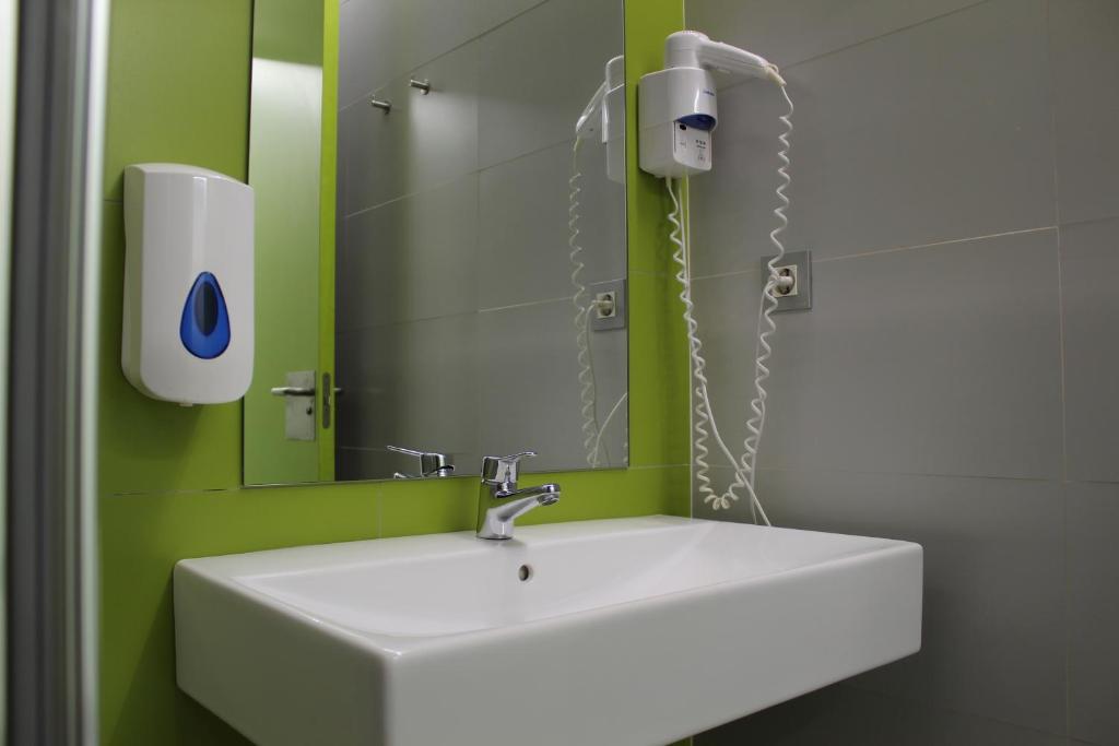 Un baño de UBA Hostel