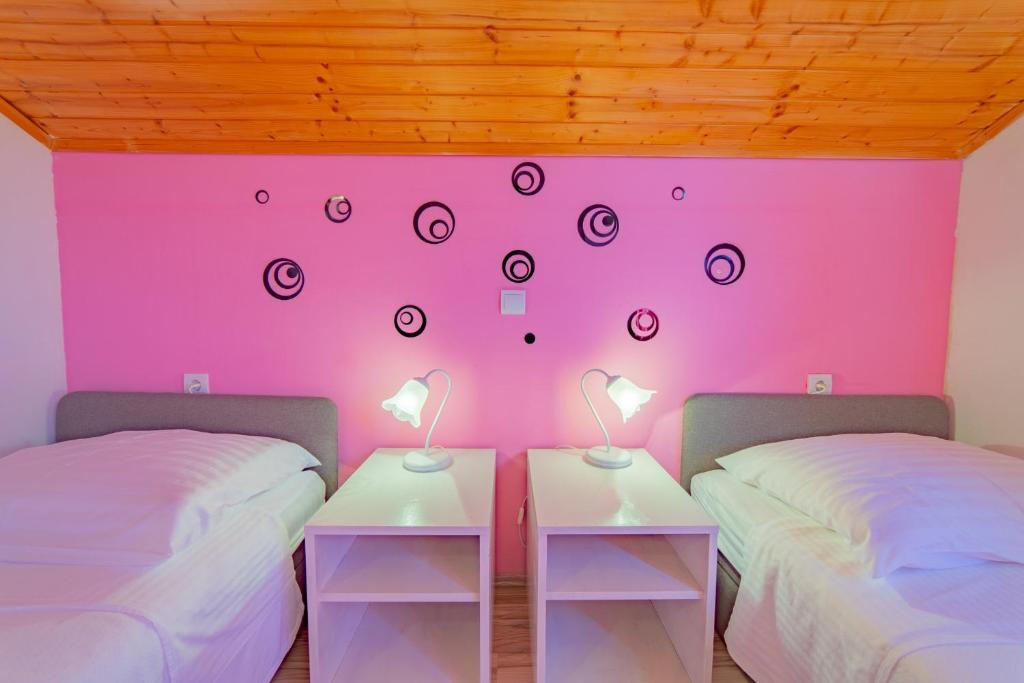 Postel nebo postele na pokoji v ubytování Holiday Home Tina