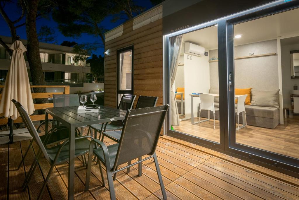 Balkón nebo terasa v ubytování Apartments and Mobile Homes Makarska