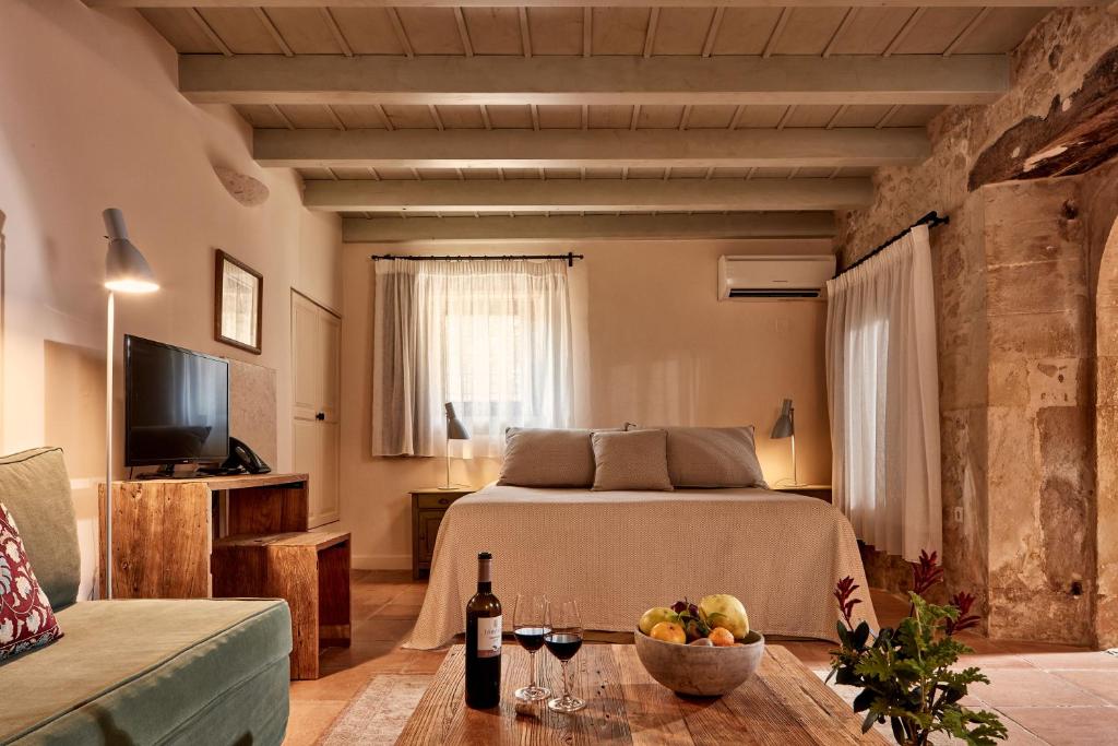 TV a/nebo společenská místnost v ubytování Kapsaliana Village Hotel