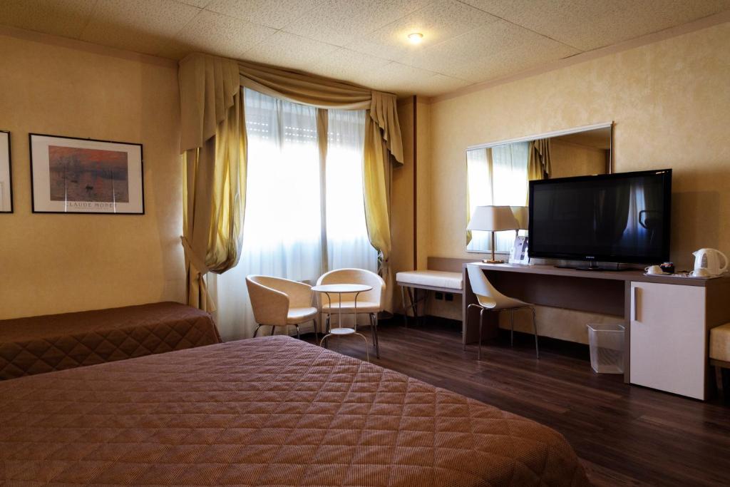 JR Hotels Bologna Amadeus - Resim 28