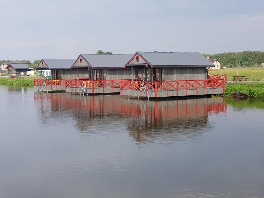Karpu dīķis-Kempings Viesītes - Tripla Stanza Con Vista Sul Lago