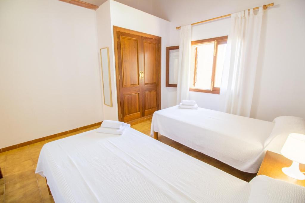 Кровать или кровати в номере Beautiful private villa on the sea