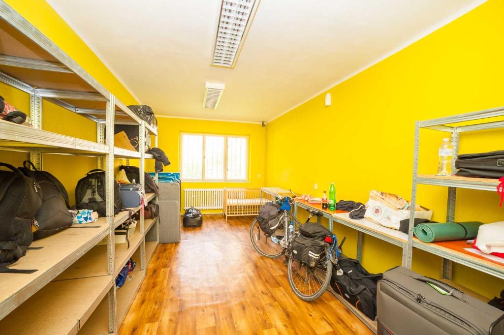 Kuchyň nebo kuchyňský kout v ubytování Patio Hostel