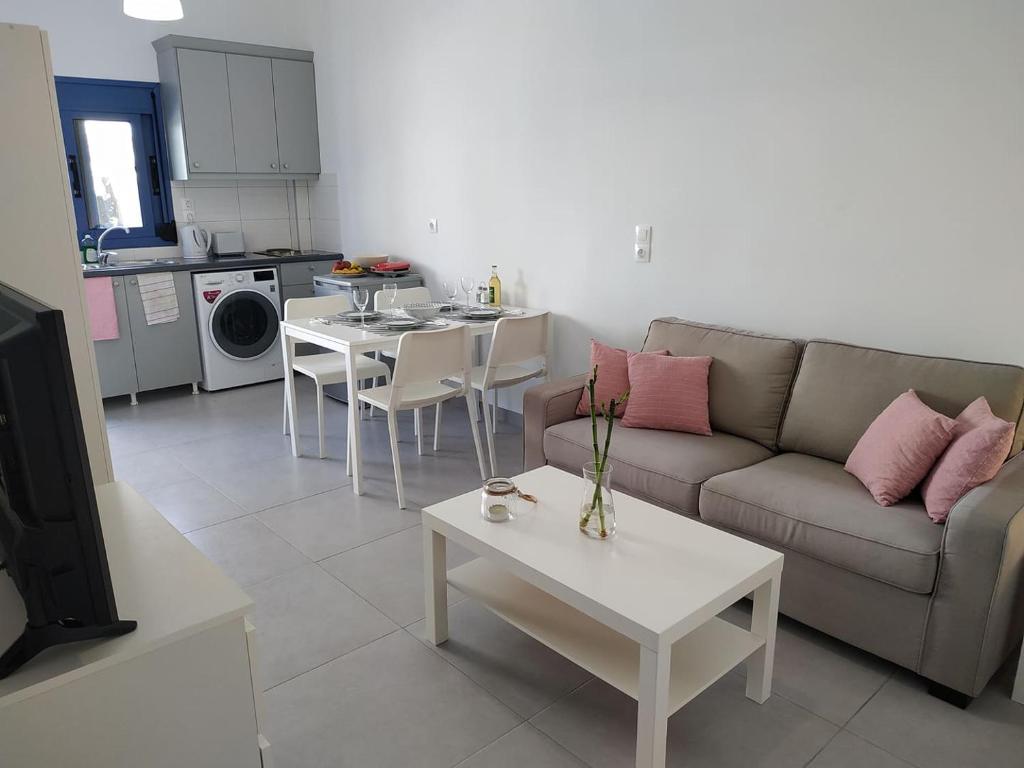 Kuchyň nebo kuchyňský kout v ubytování Finiki Seaside Apartment