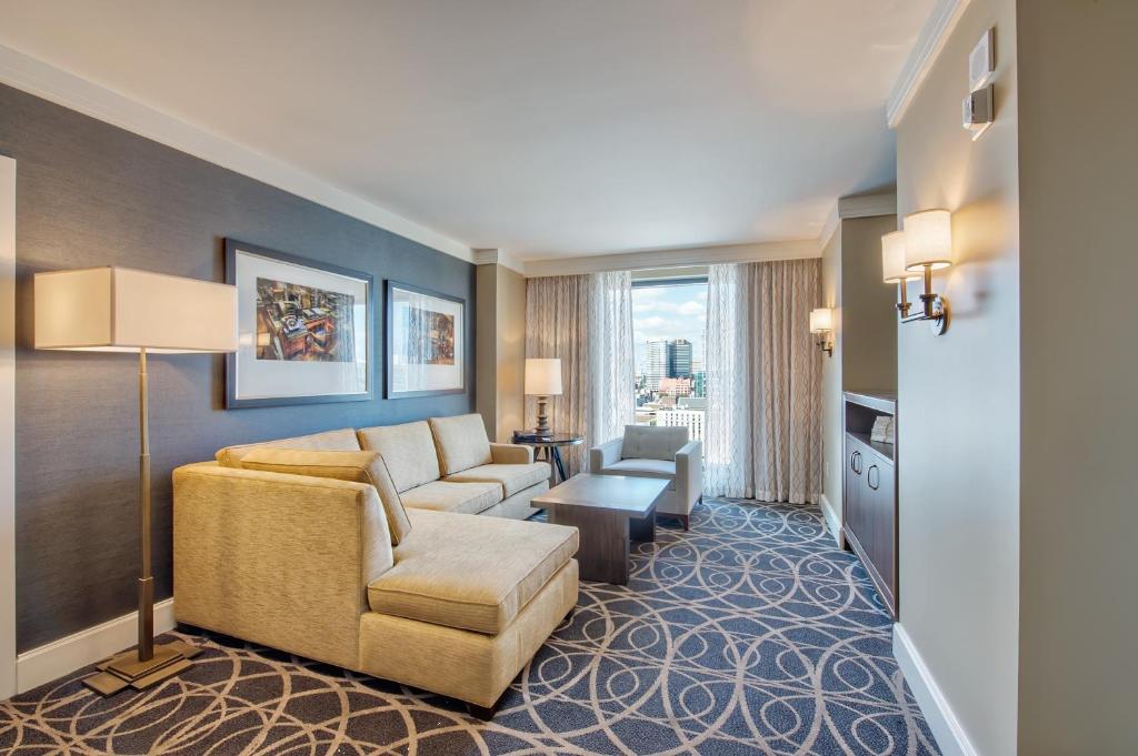 Omni Nashville Hotel photo