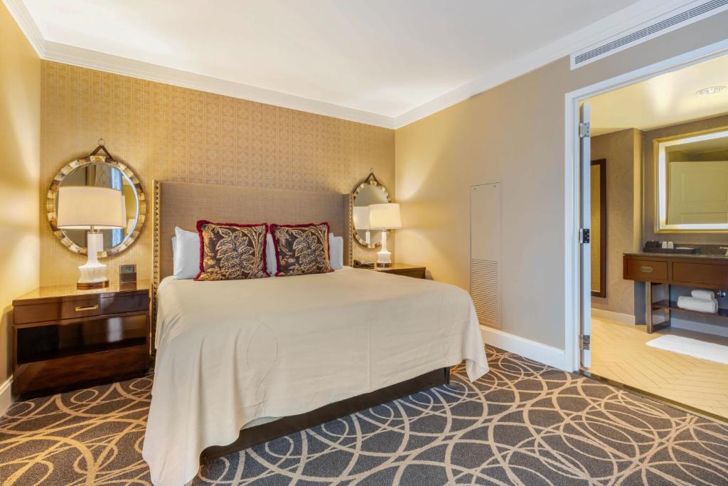 Omni Nashville Hotel - Premier Executive Room - 1 Kingsize -Bett