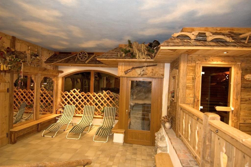 Patio alebo iná vonkajšia časť ubytovania Alpenhof Schwaiger - Hotel Garni