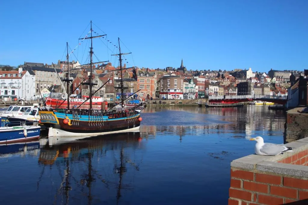 The Lobster Pot, Whitby, Marea Britanie