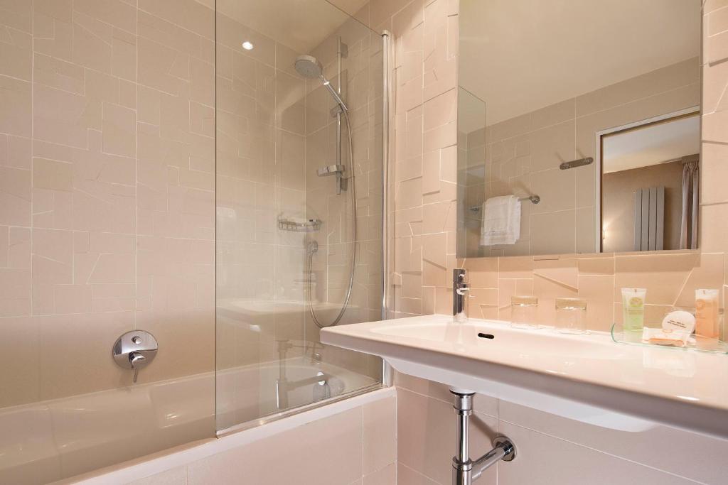 Hôtel A La Villa des Artistes - Resim 28