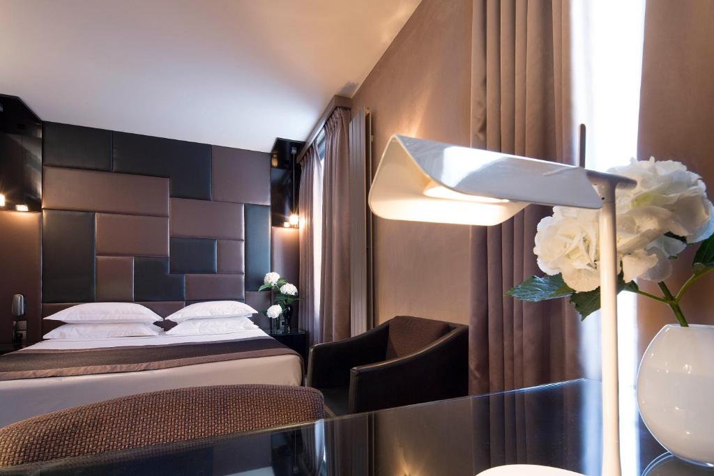 Hôtel A La Villa des Artistes - Resim 24