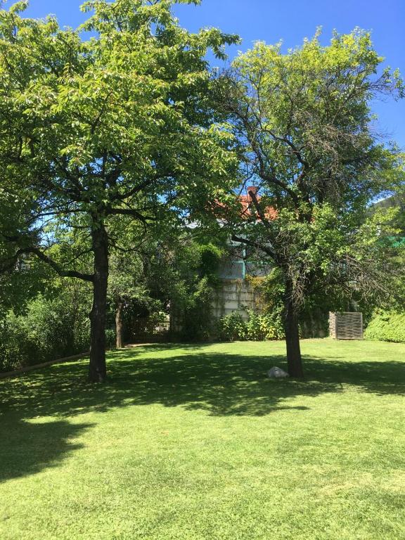 Aed väljaspool majutusasutust Gästehaus Landgraf