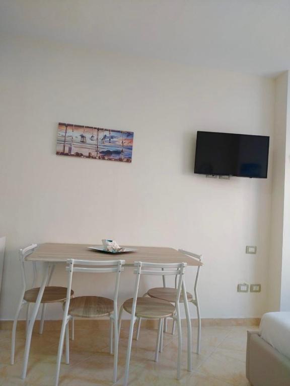 Eva’s Apartment - Image 5