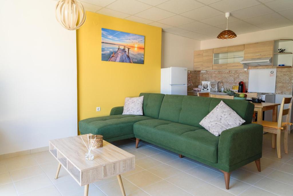 Gallery image of Amelia 3 Luxury Apartments in Moírai